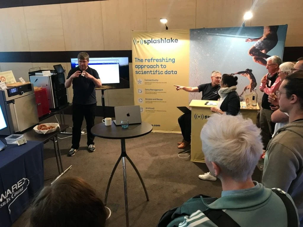 Live demonstration of the Splashlake platform to an audience