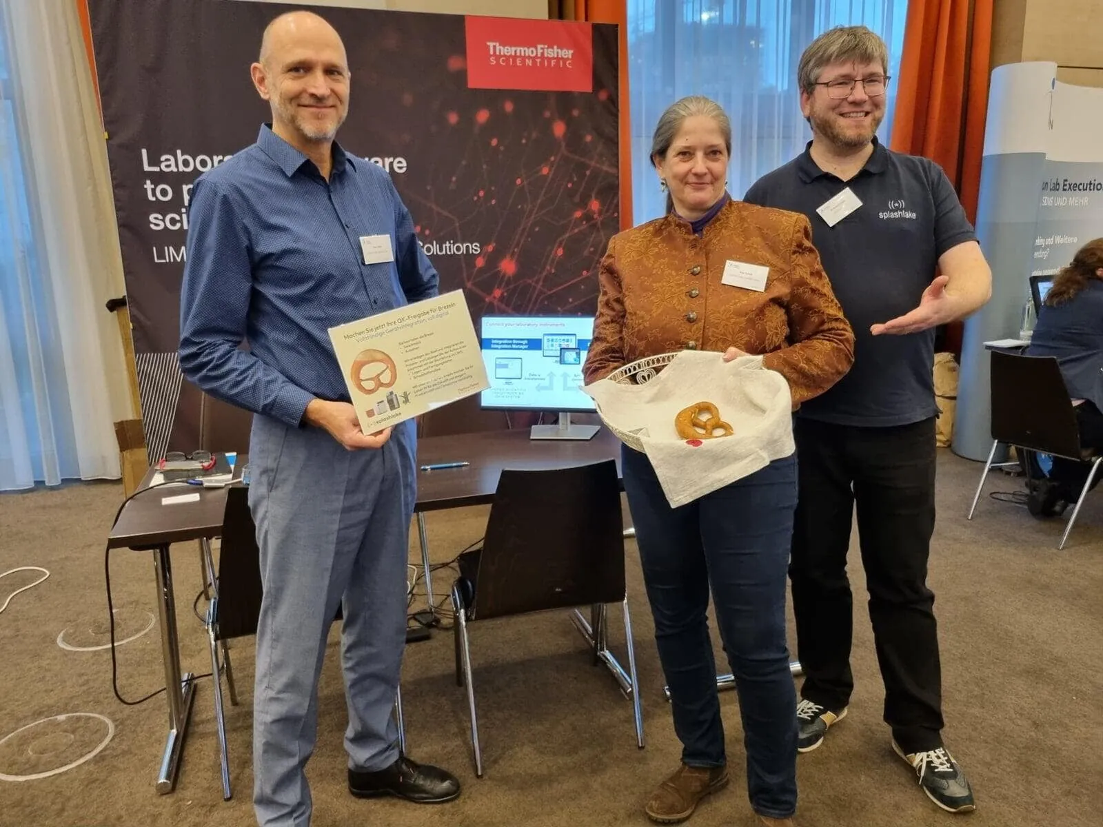 Splashlake and Thermo Fisher digital science team